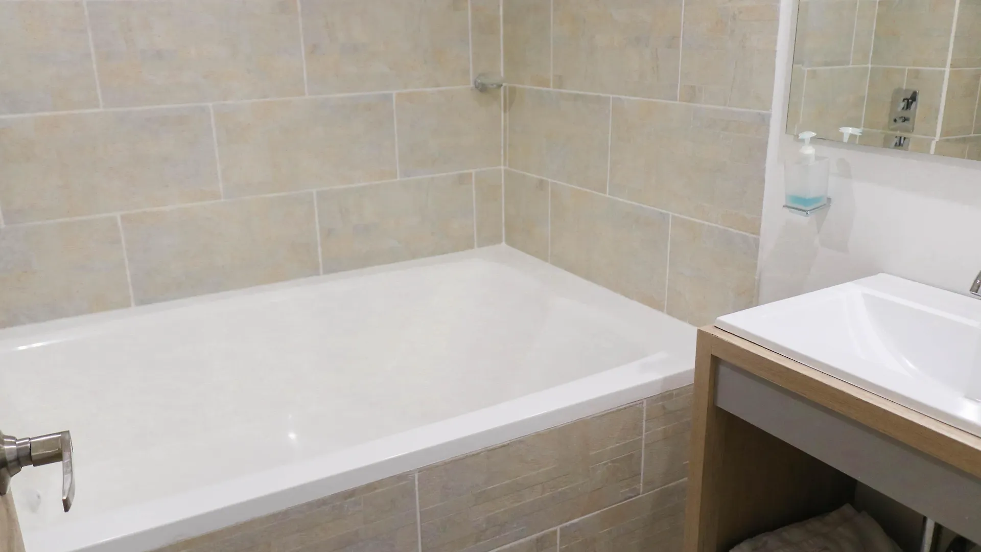 Hotel Boutique Laureles Медельин