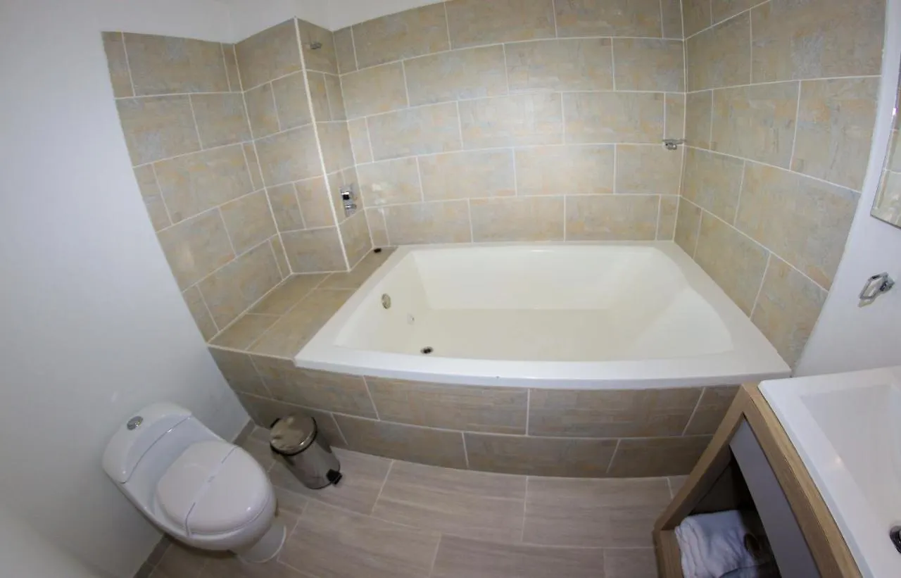 Hotel Boutique Laureles Медельин